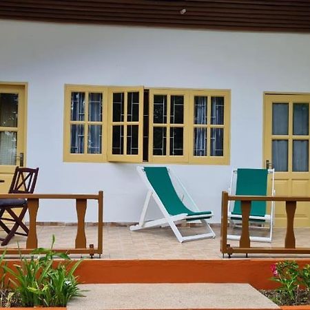Chez Lester Baie Sainte Anne Екстериор снимка