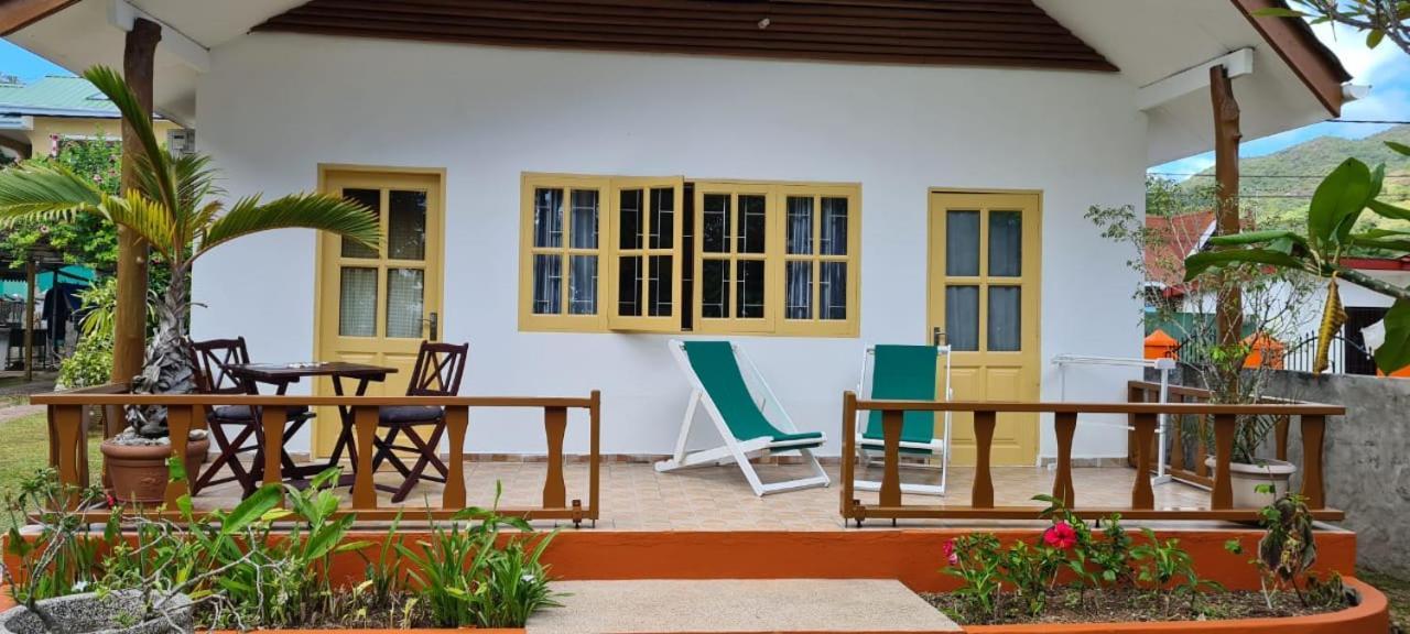 Chez Lester Baie Sainte Anne Екстериор снимка