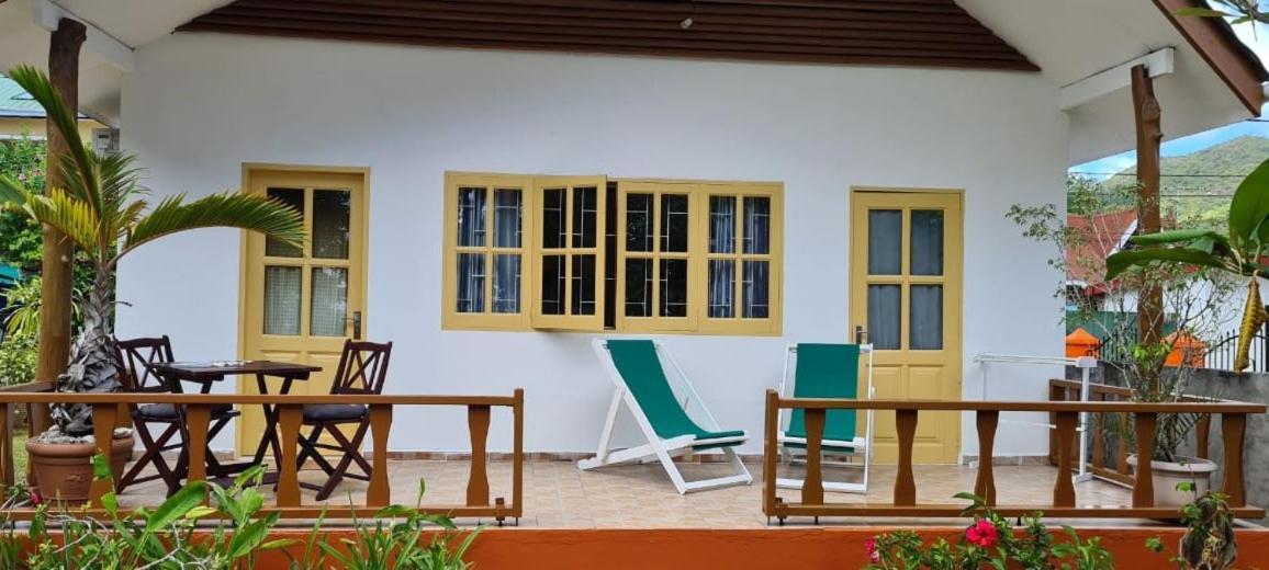 Chez Lester Baie Sainte Anne Екстериор снимка